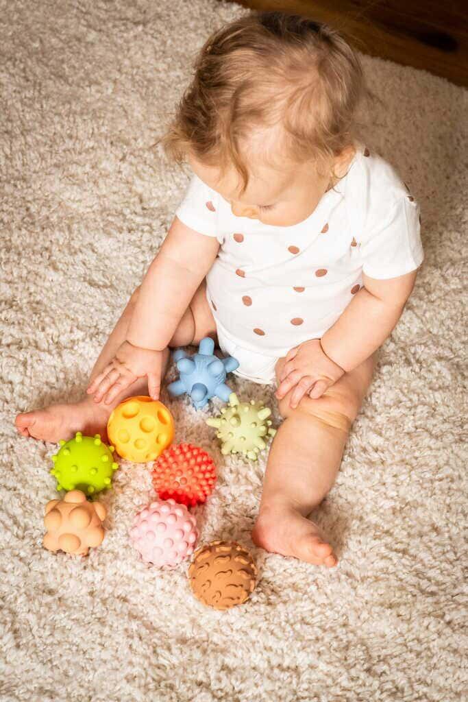 piłeczki sensoryczne 8 szt. pastelowe 4/6