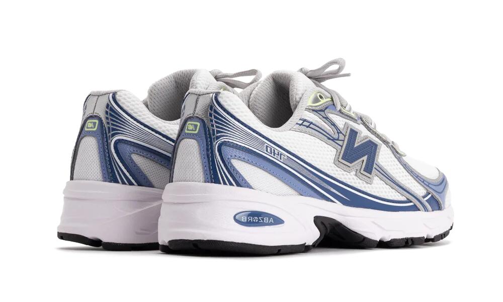 740 White Magic Blue 2/3