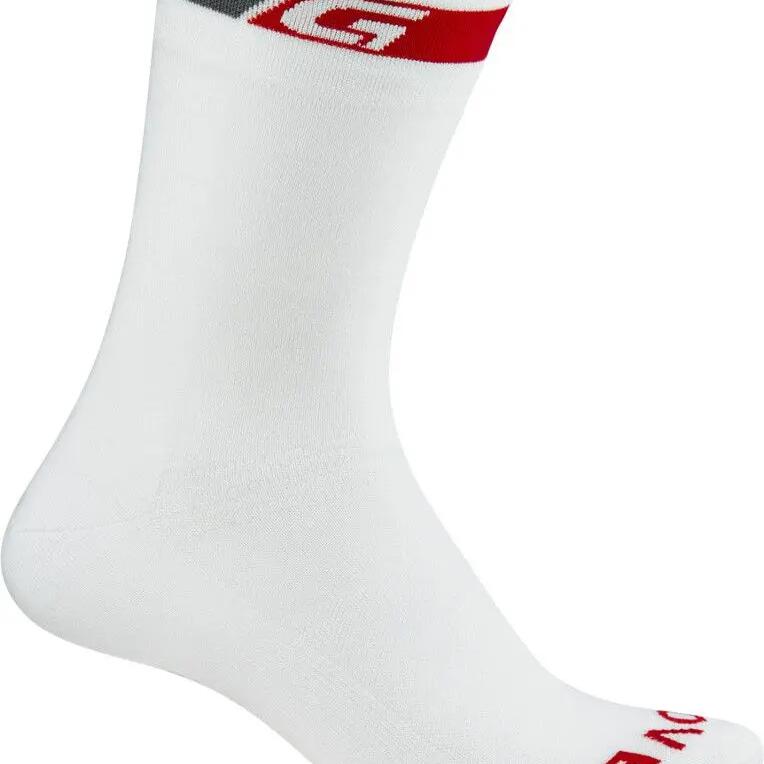 WHITE / RED