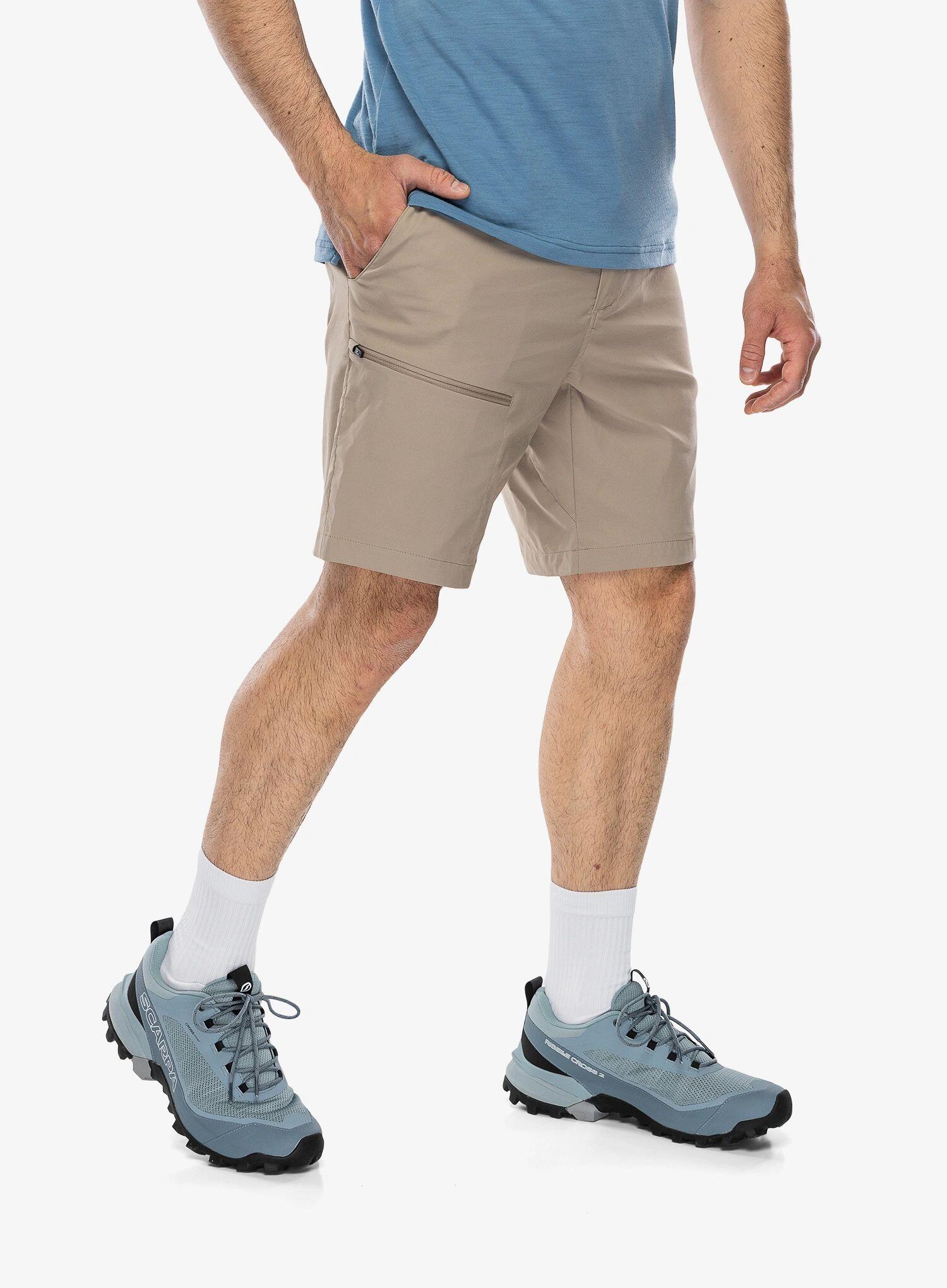 Spodenki turystyczne Peak Performance Iconiq Shorts 6/7