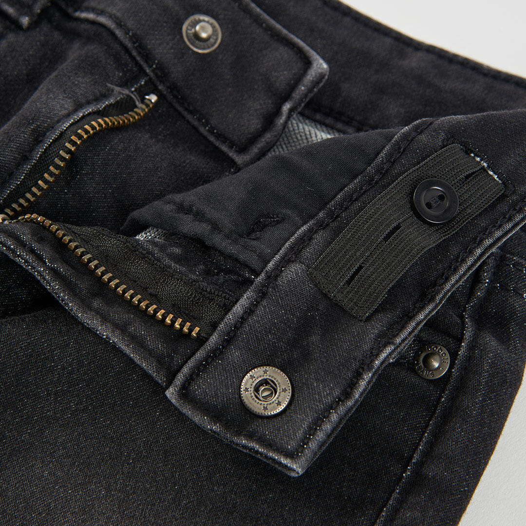 Pantalón niño denim elastico negro 3/4