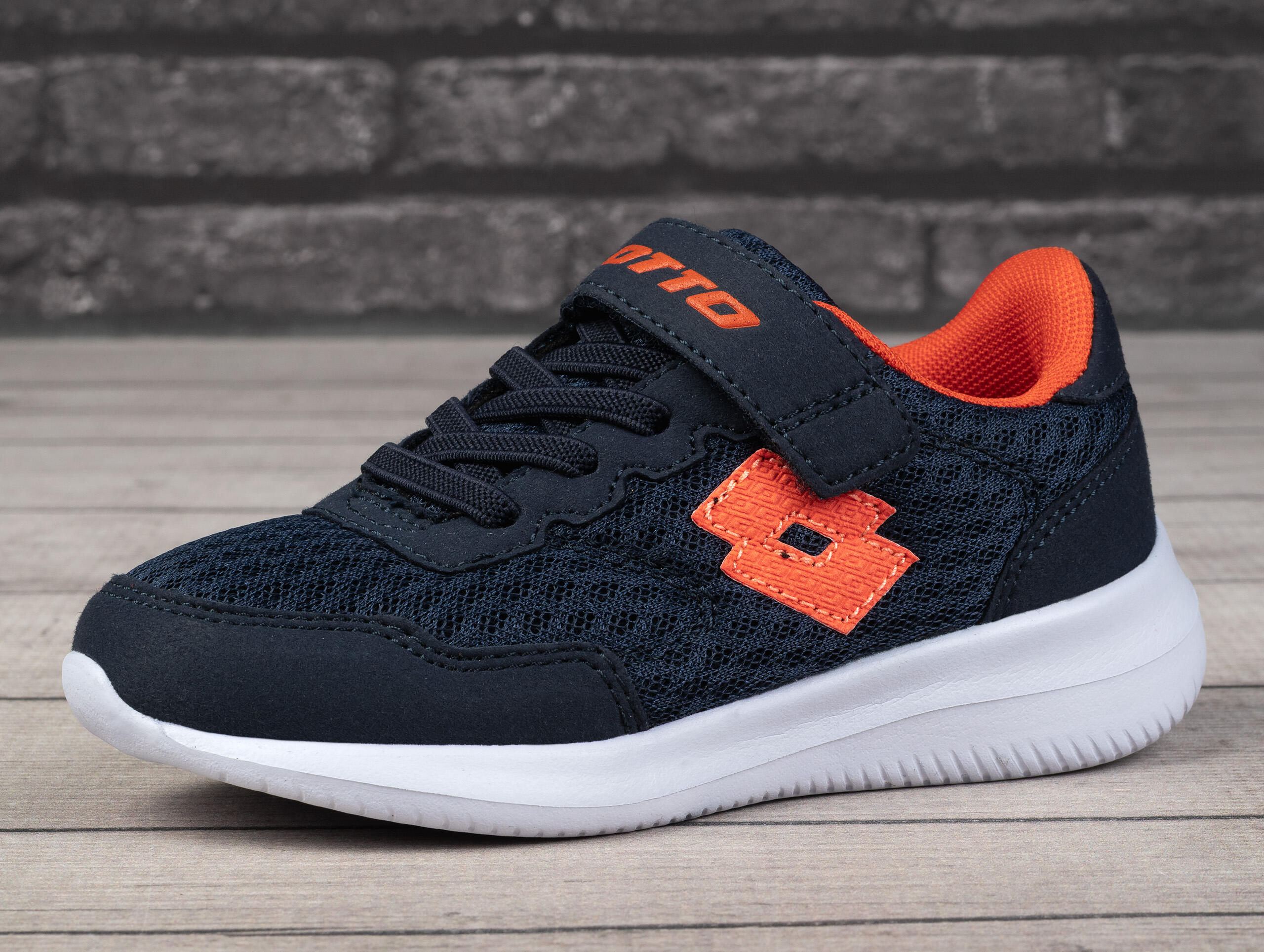 Buty dziecięce sportowe na rzep Lotto RELATE K 3/6