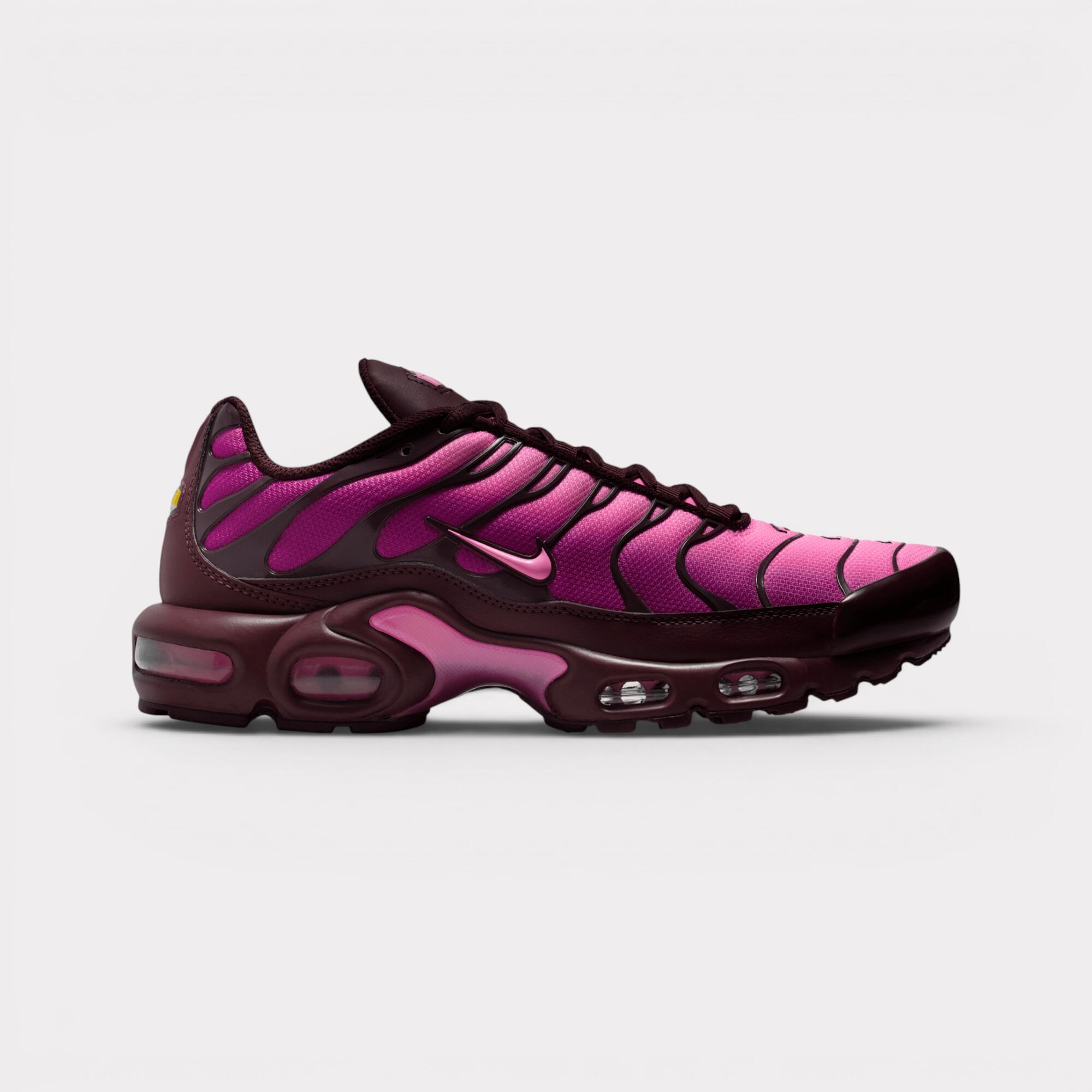 NIKE picture