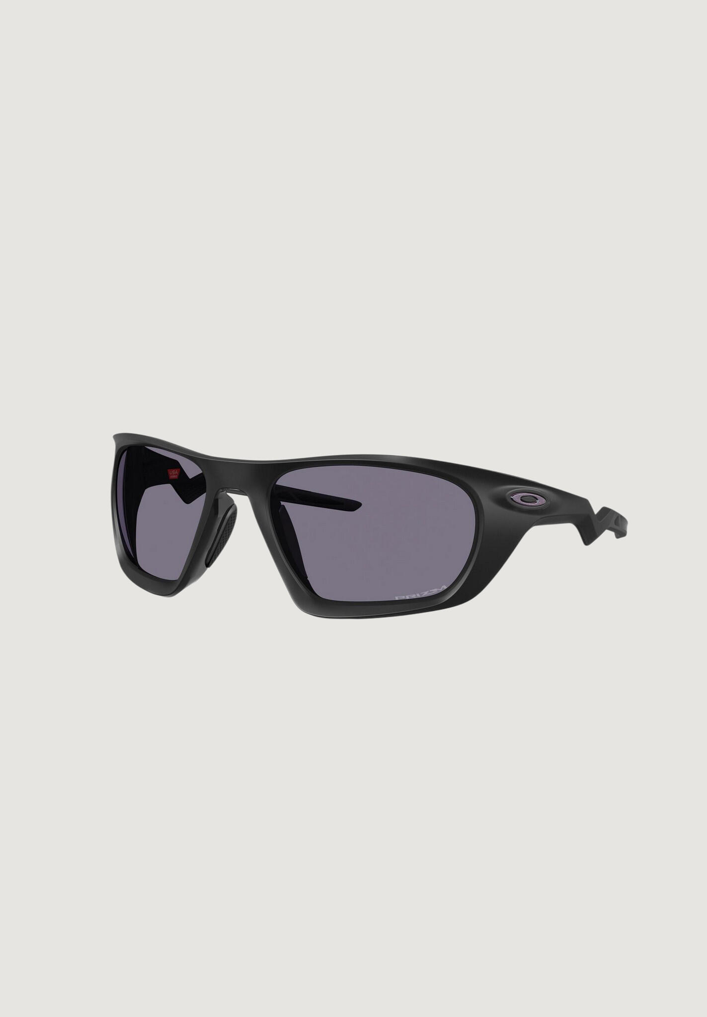 OAKLEY picture