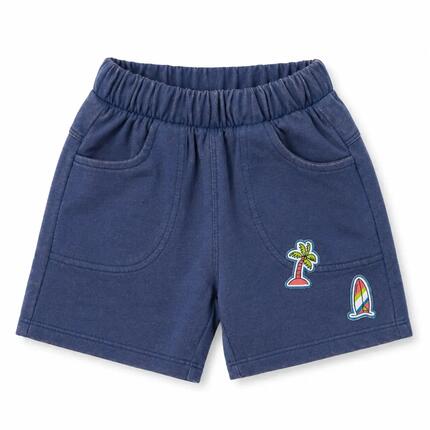 Bermuda infantil azul con parches tropicales