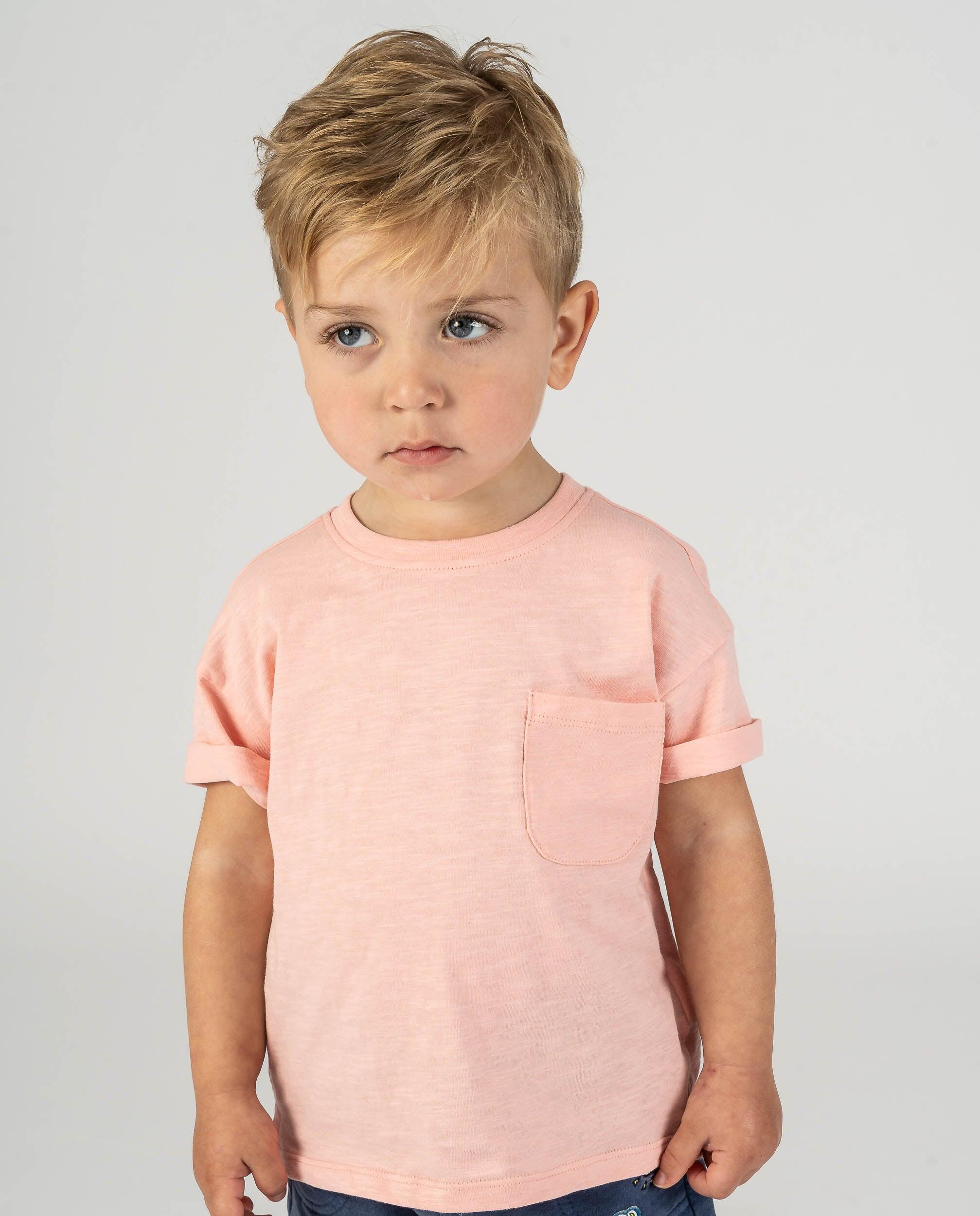Bermuda infantil azul con parches tropicales 4/5