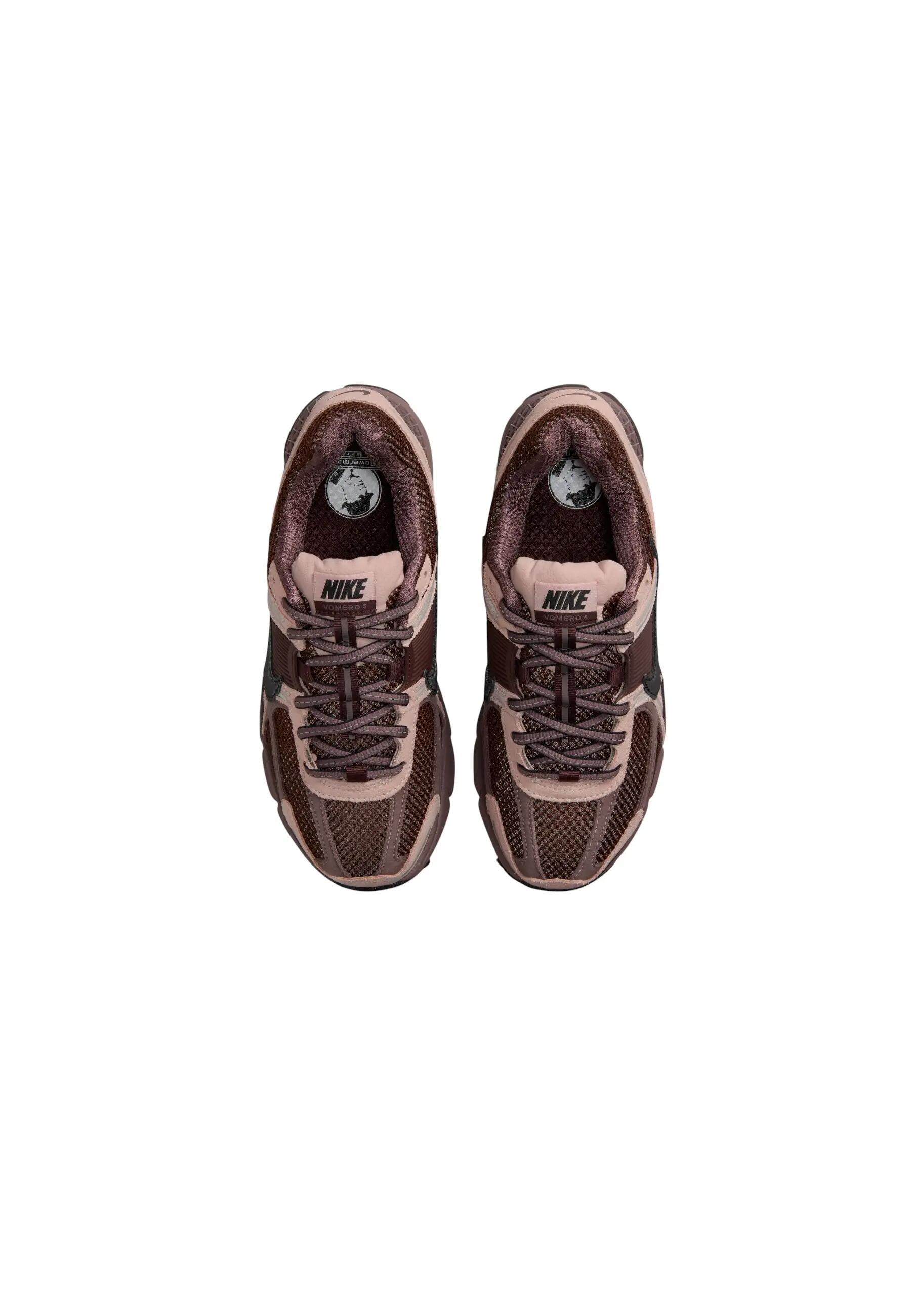 Sneakers Nike Sportswear WMNS NIKE VOMERO 5 UT 4/6