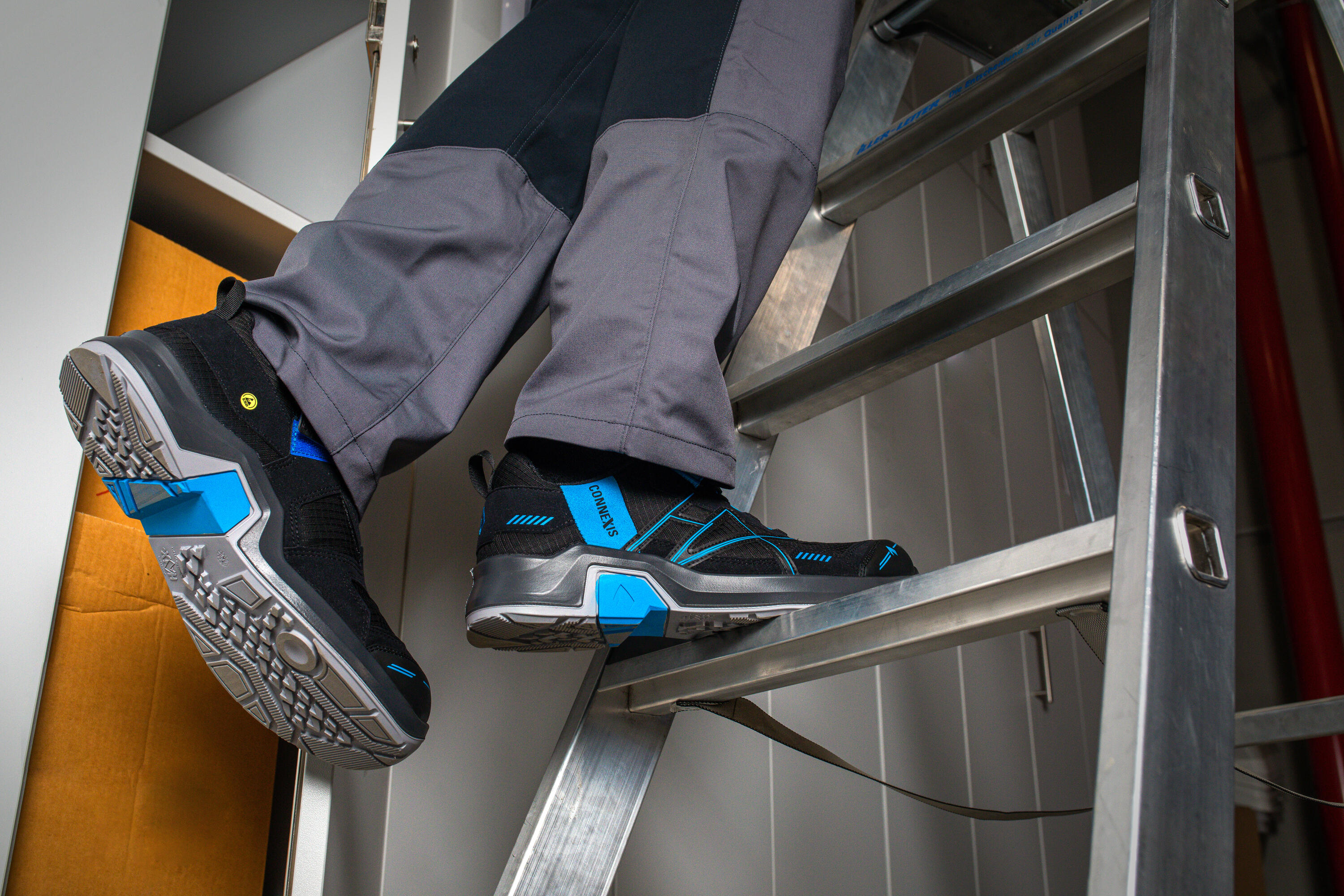HAIX Veiligheidsschoenen CONNEXIS Safety T S1 laag zwart-blauw 3/6