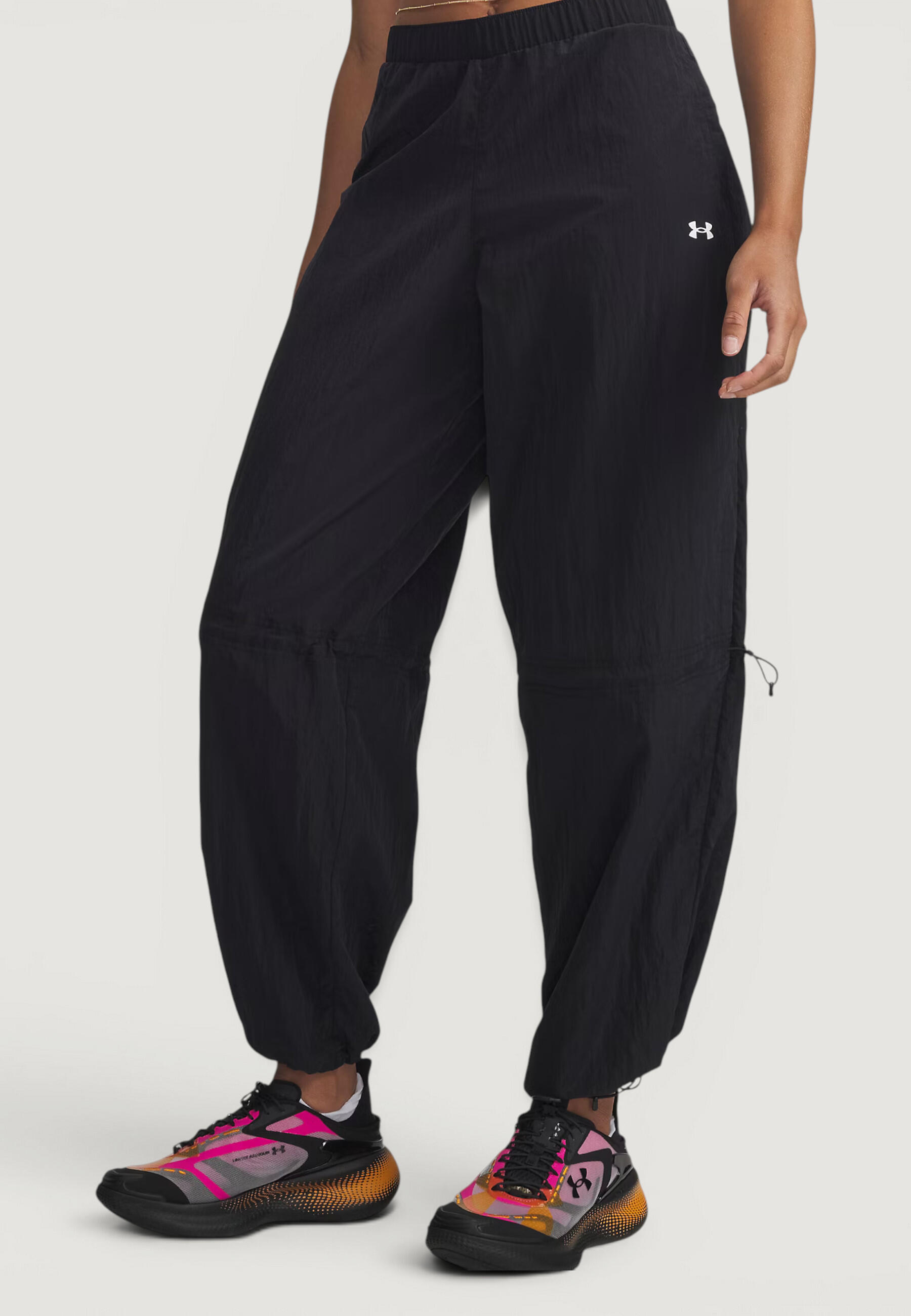UNDER ARMOUR picture