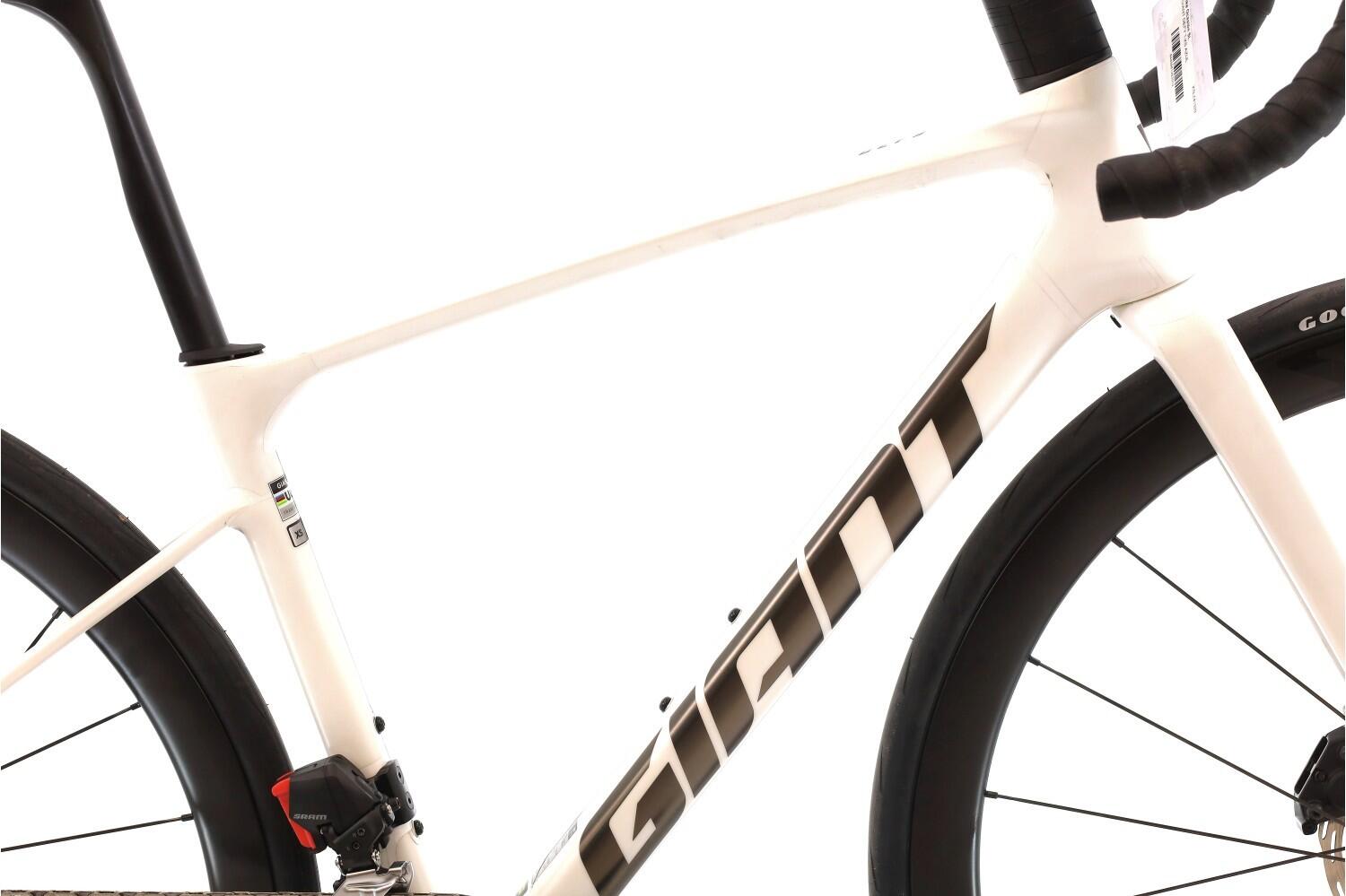 Tweedehands racefiets ·  Defy Advanced Pro 1 AXS 12V · Zeer goede toestand 2/8
