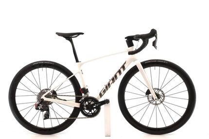 Refurbished Rennrad · Defy Advanced Pro 1 AXS 12V · Sehr guter Zustand