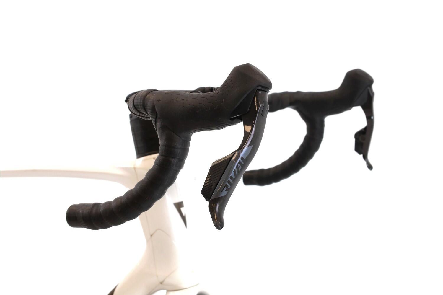 Bici strada ricondizionata ·  Defy Advanced Pro 1 AXS 12V · Ottimo stato 6/8