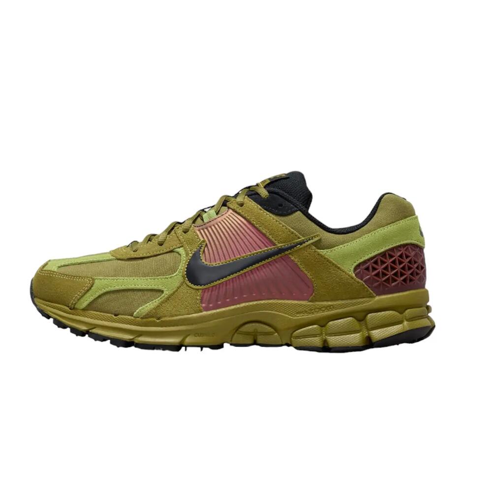 Nike Sportswear - Sneakers NIKE ZOOM VOMERO 5 made of leather for man and woman