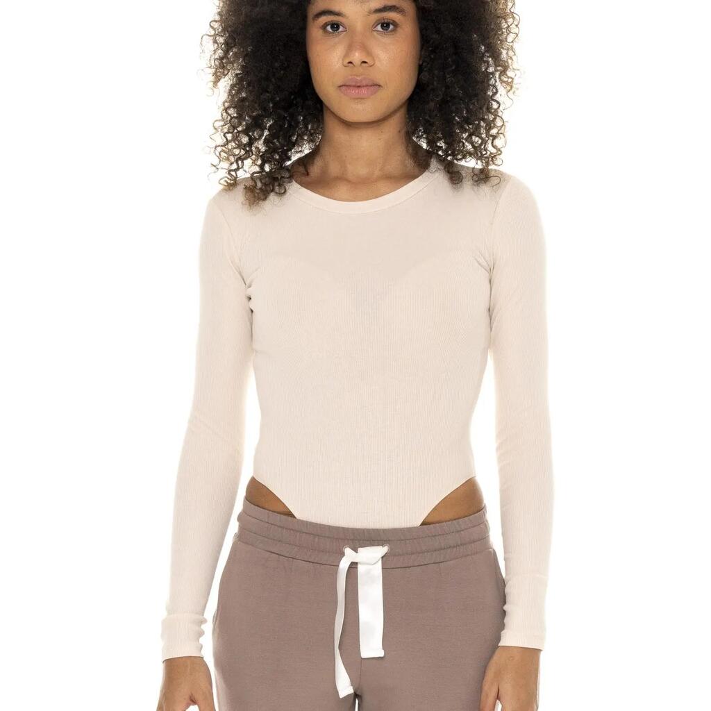 Woman body long sleeves Chic Tones