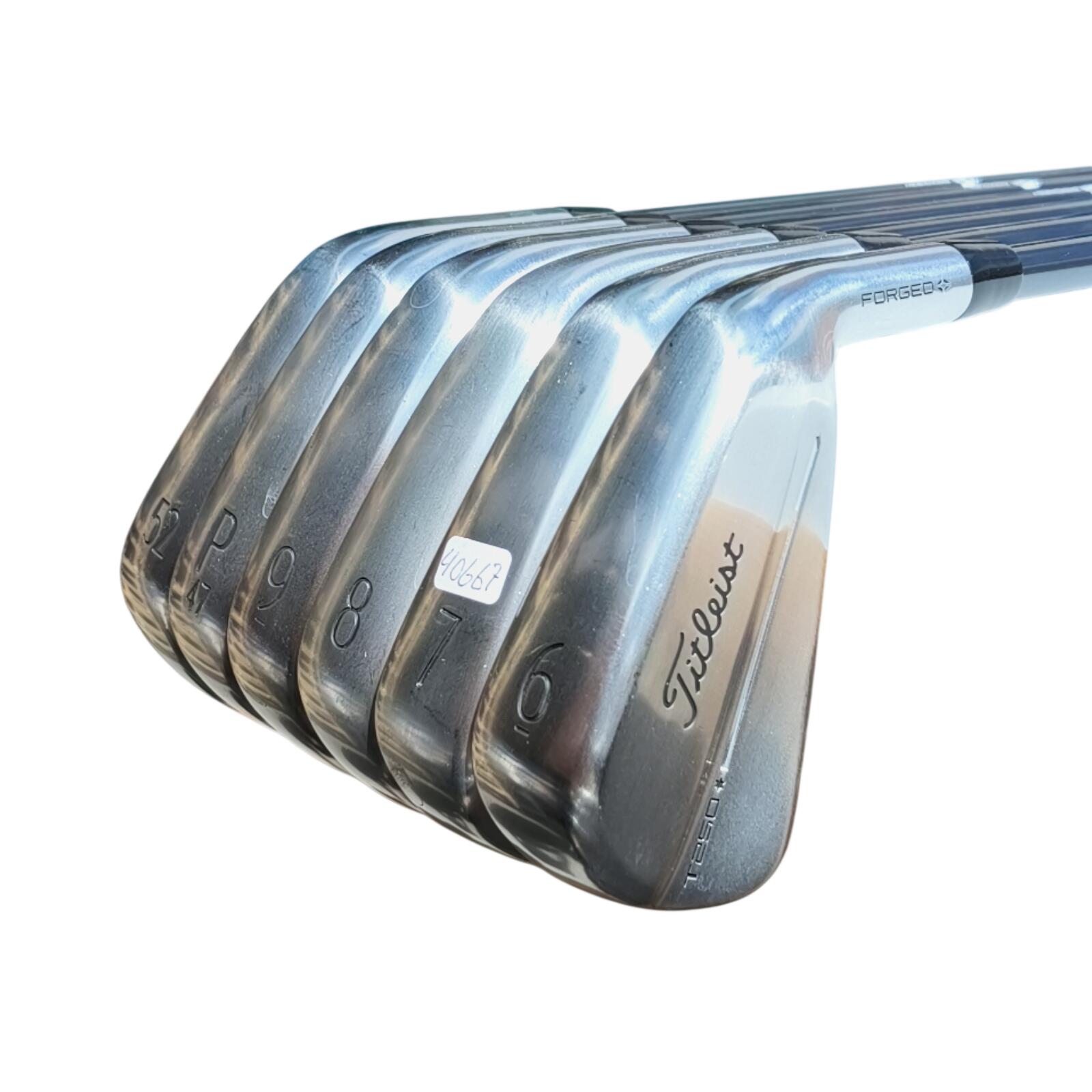 Titleist T250★ IJzerset / 6-PW+GW / Flex Regular / Grafiet 3/7