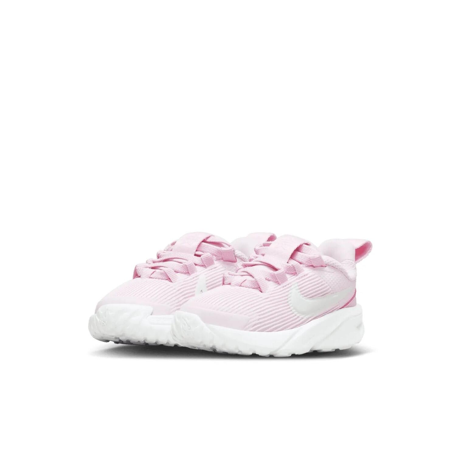 Baskets Nike modèle Star Runner 4 pour filles 3/5