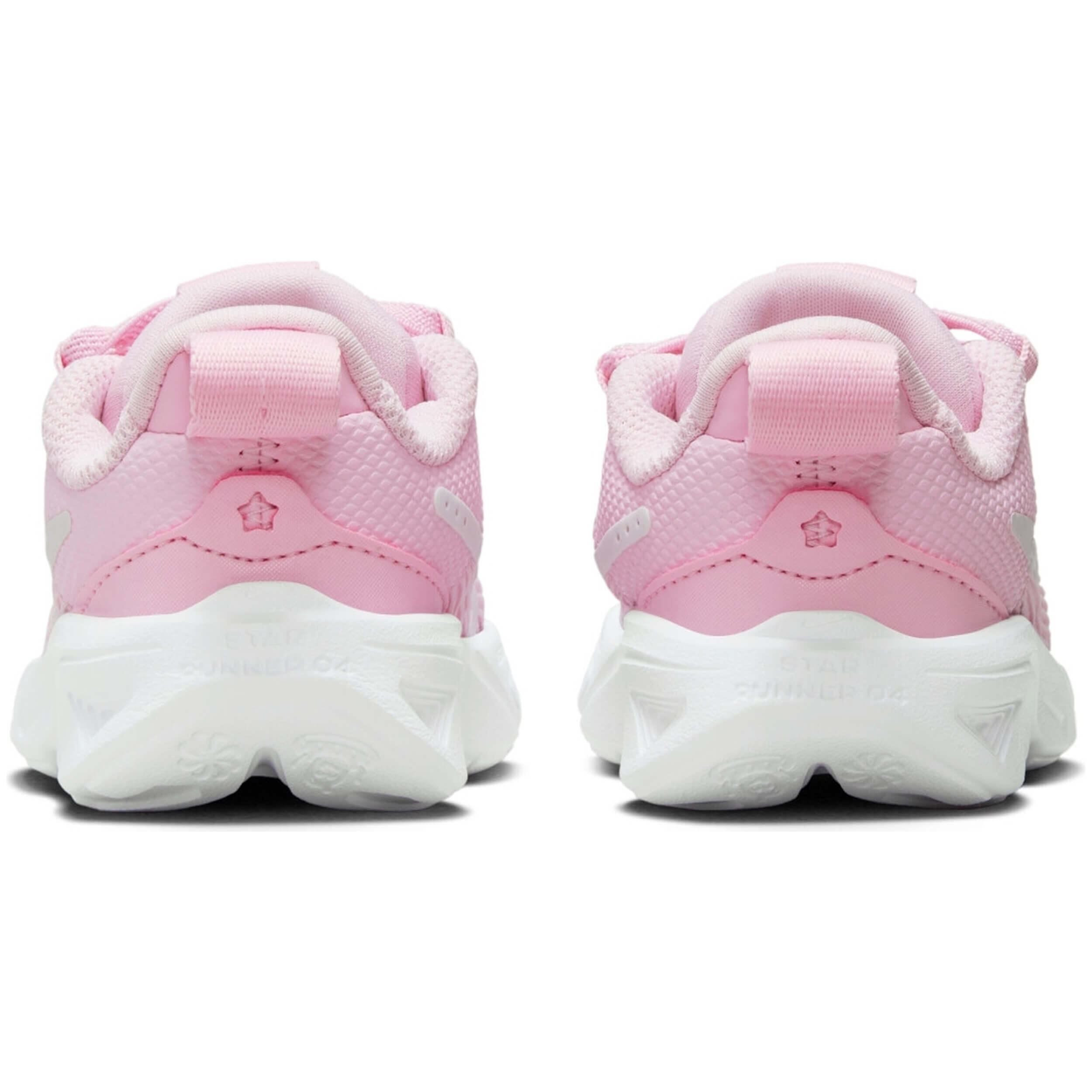 Baskets Nike modèle Star Runner 4 pour filles 5/5