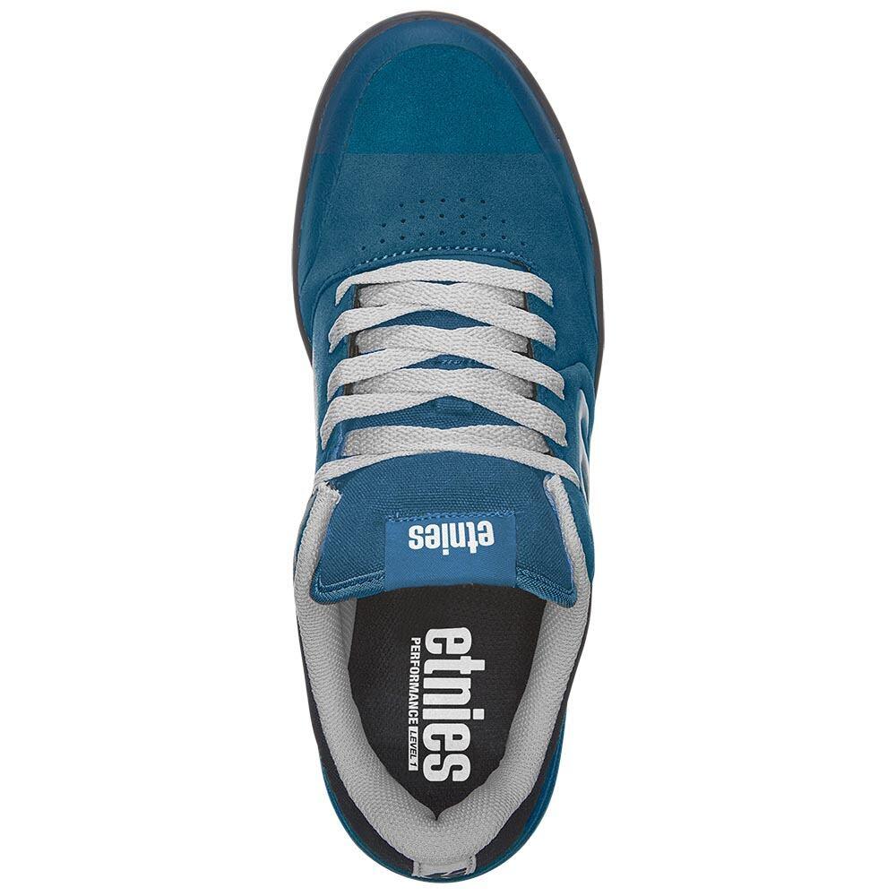 Schoen Etnies model Michelin Blue/Grey. voor unisex 3/4