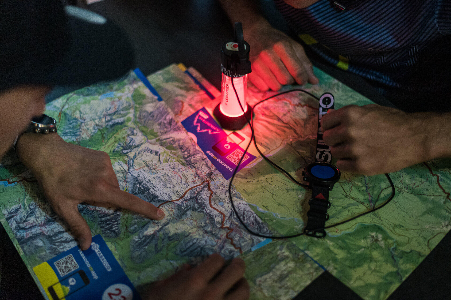 Lanterne d'extérieur LED – Camping, Vanlife – Lumière rouge – ML6 7/7
