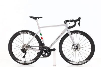 Tweedehands racefiets · colnago v3rs di2 12v · zeer goede toestand