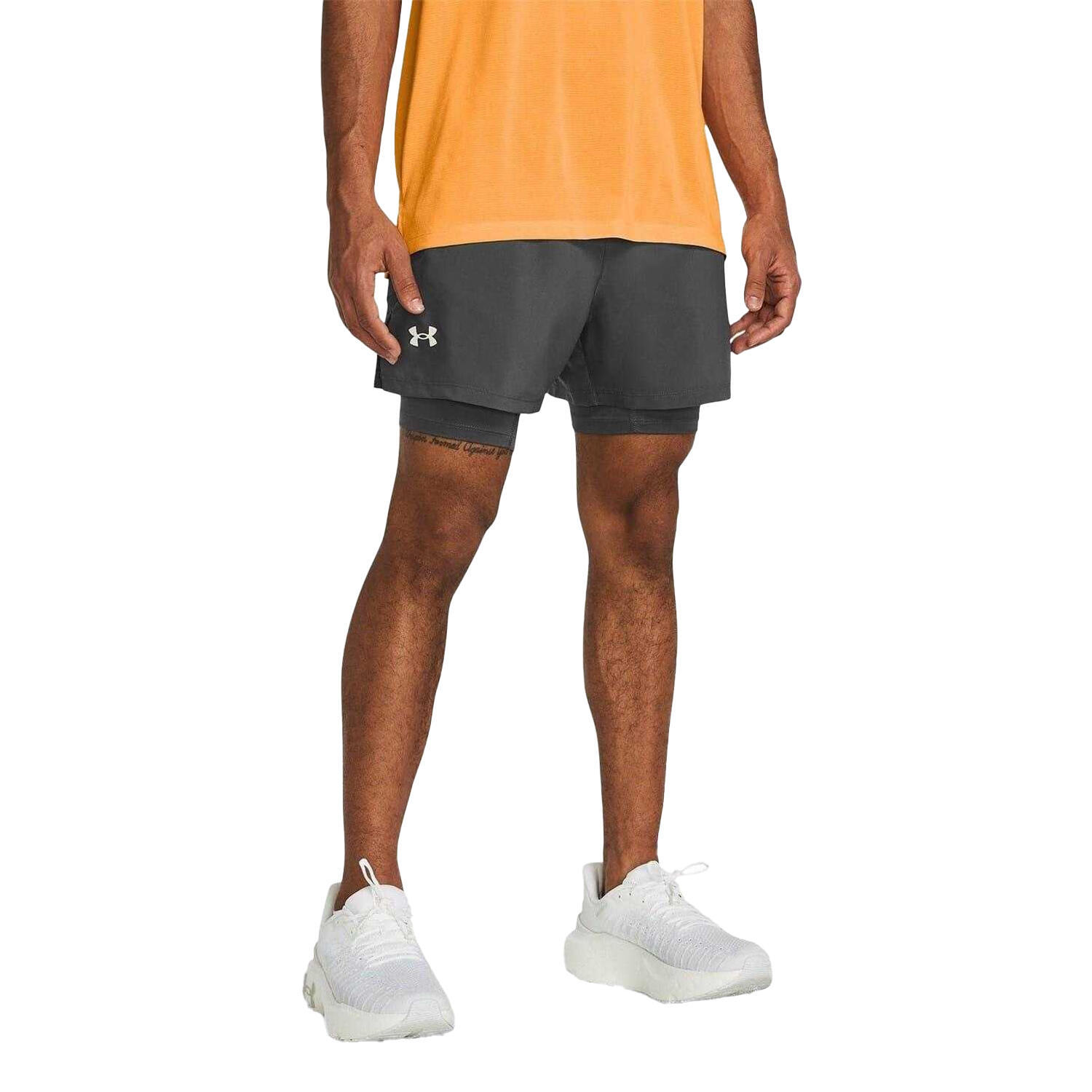 Pantaloncini Da Corsa Uomo Under Armour Launch Grigio Pece 3/5