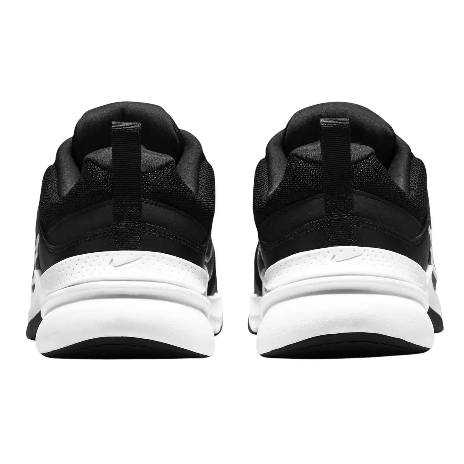Scarpe SportiveUomo Nike Defy All Day Nero Bianco 2/7