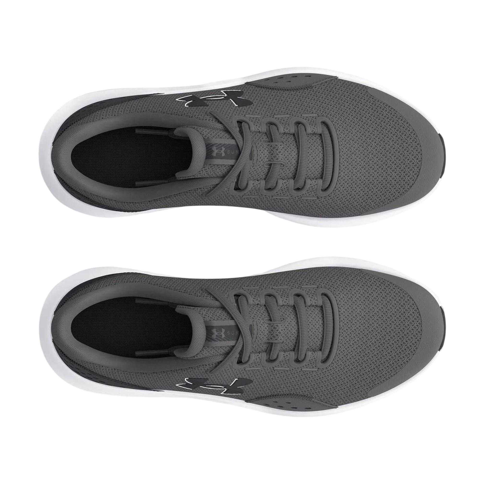 Zapato Surge 4 Corriendo Niños Gris, Blanco 3/5