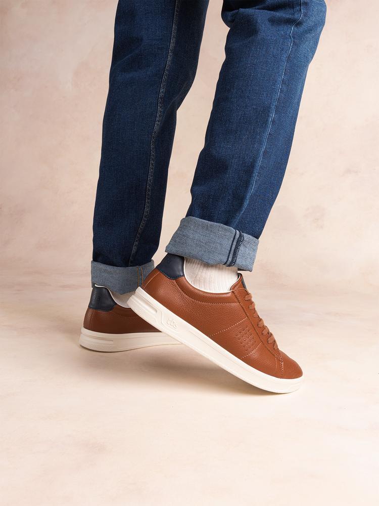 marron / bleu marine