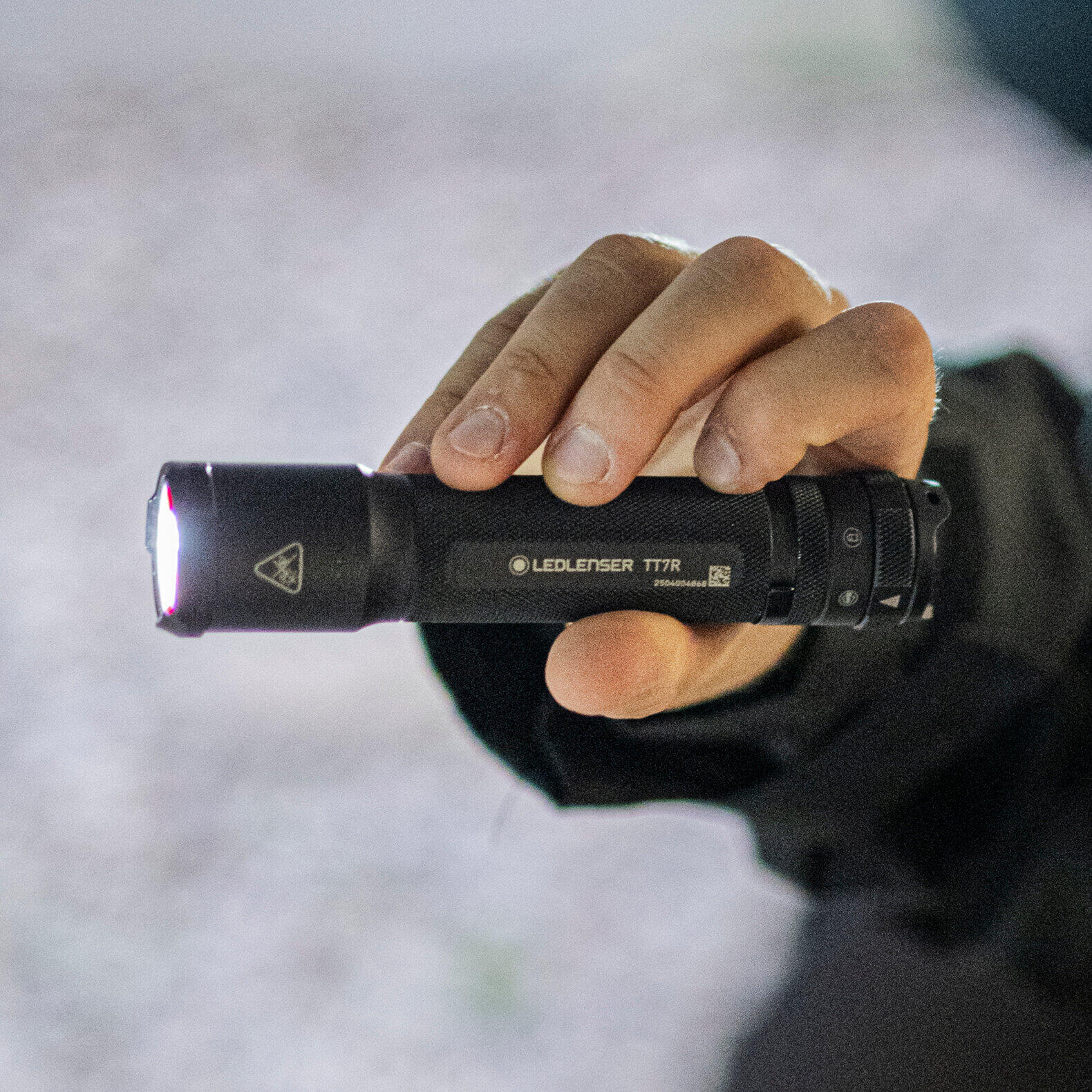 Lampe torche tactique –Chasse, Aventure– 3200lm IP68 370m RGB– TAC7R Outdoor Set 7/7