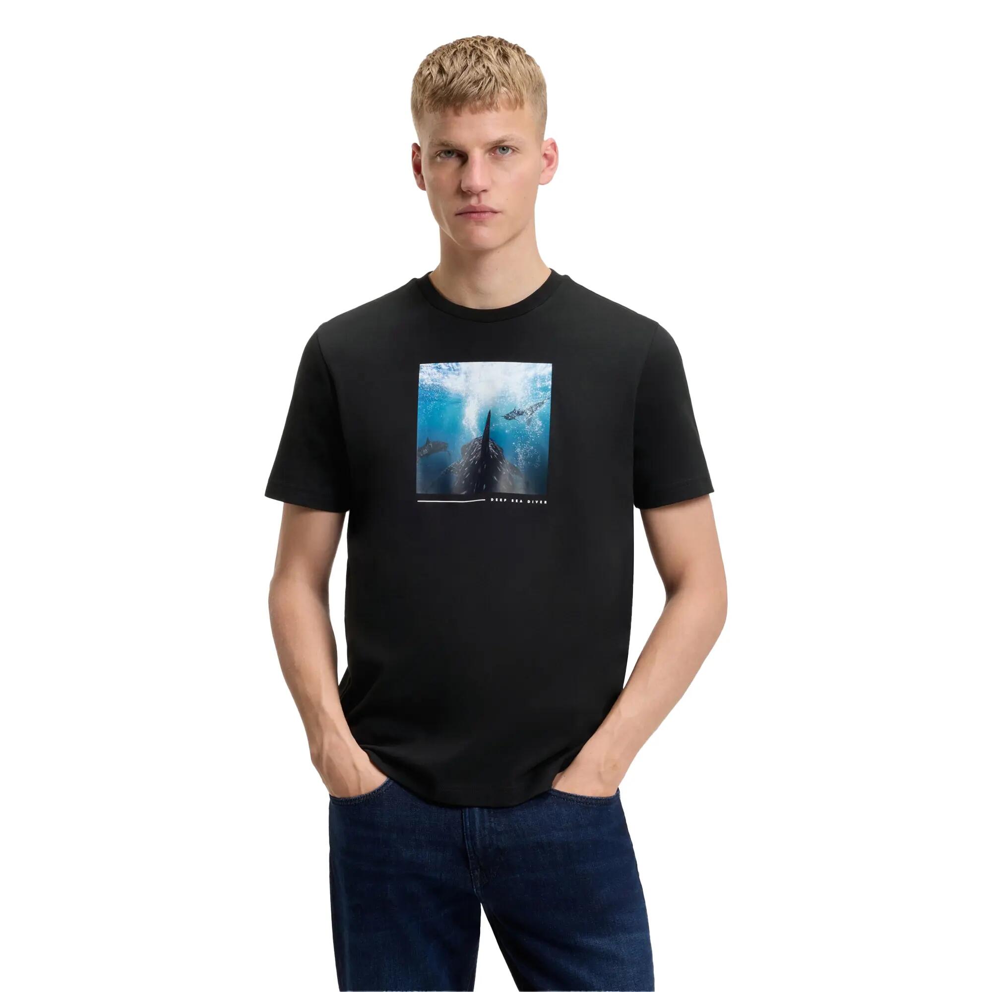 HUGO BOSS picture