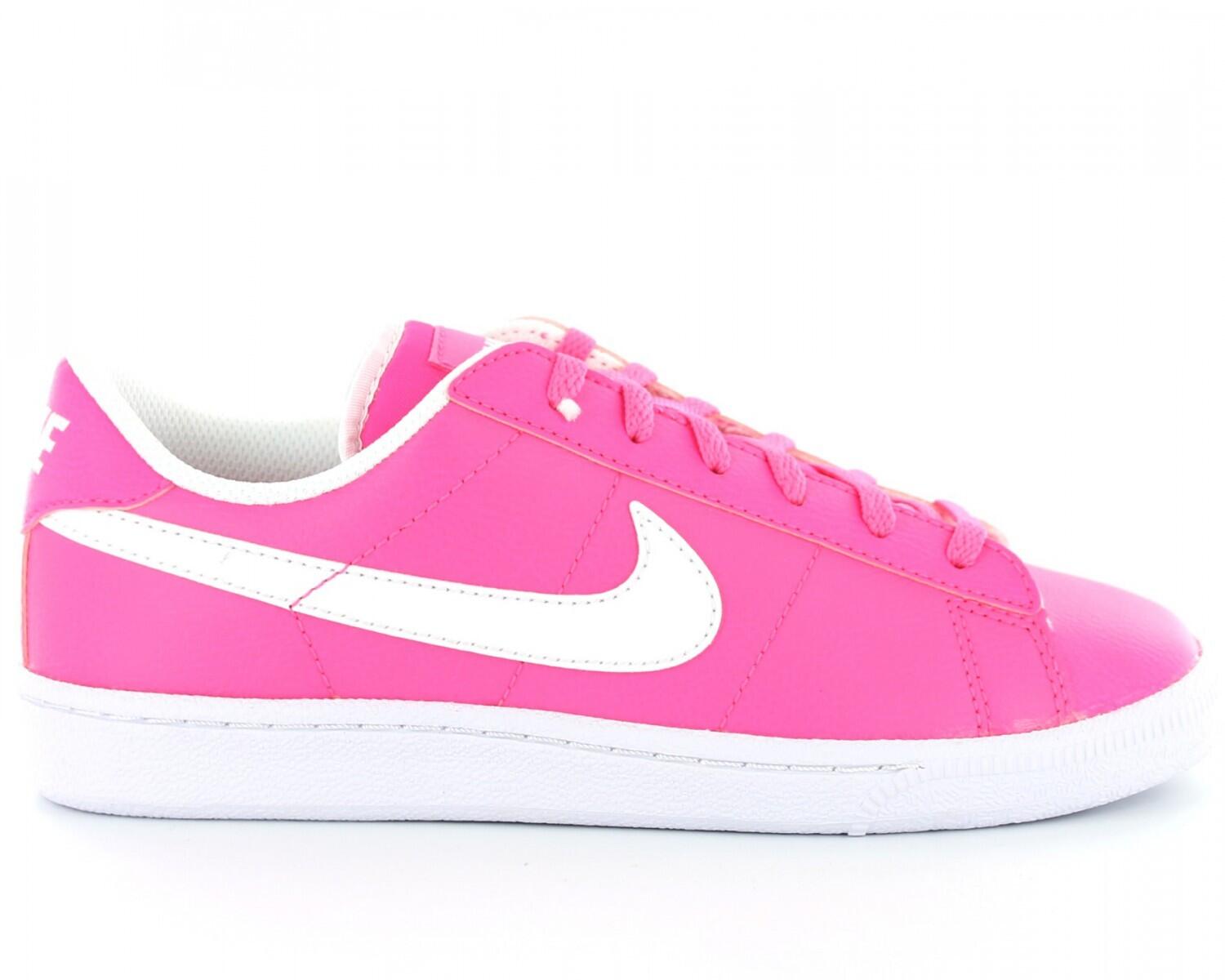 NIKE picture