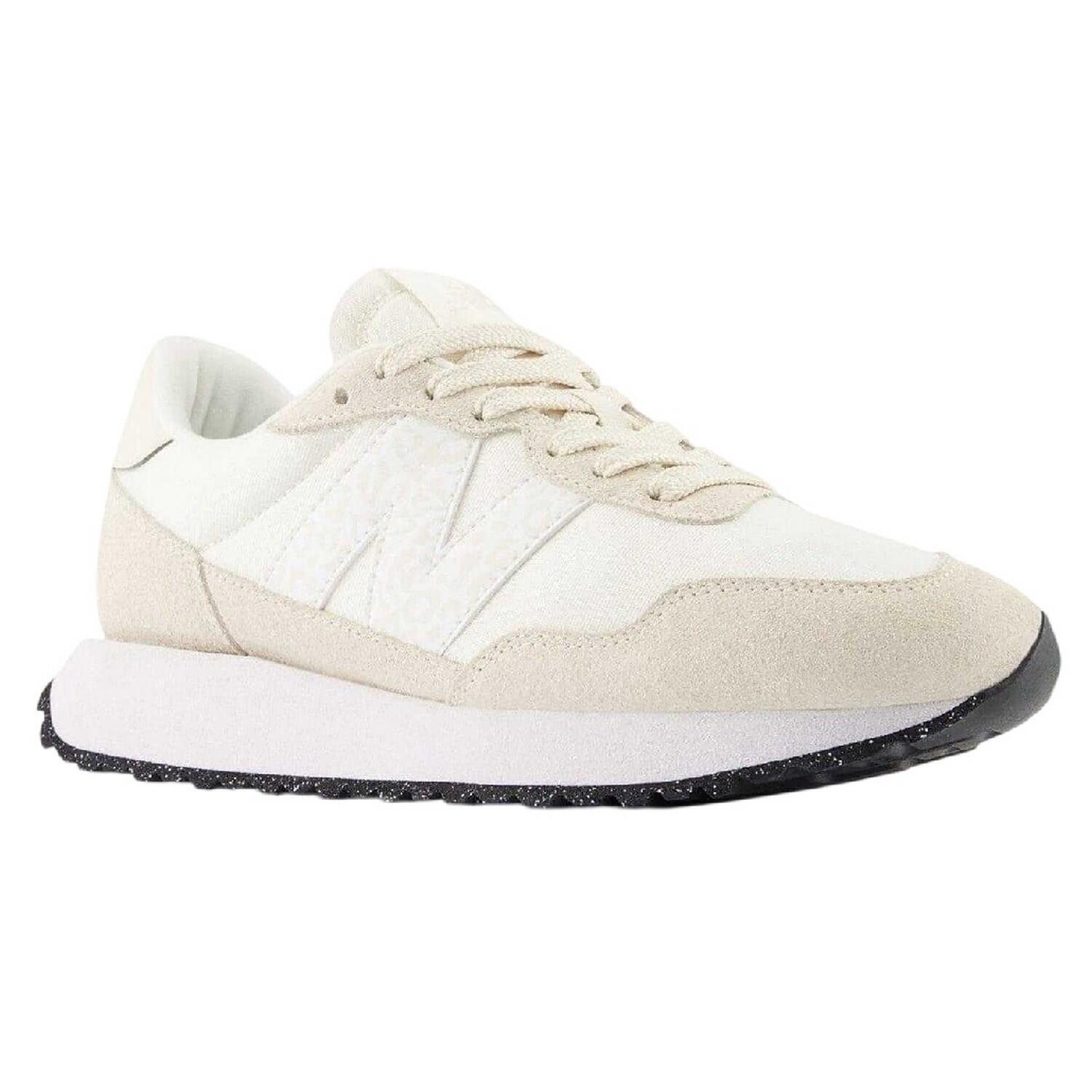 NEW BALANCE picture