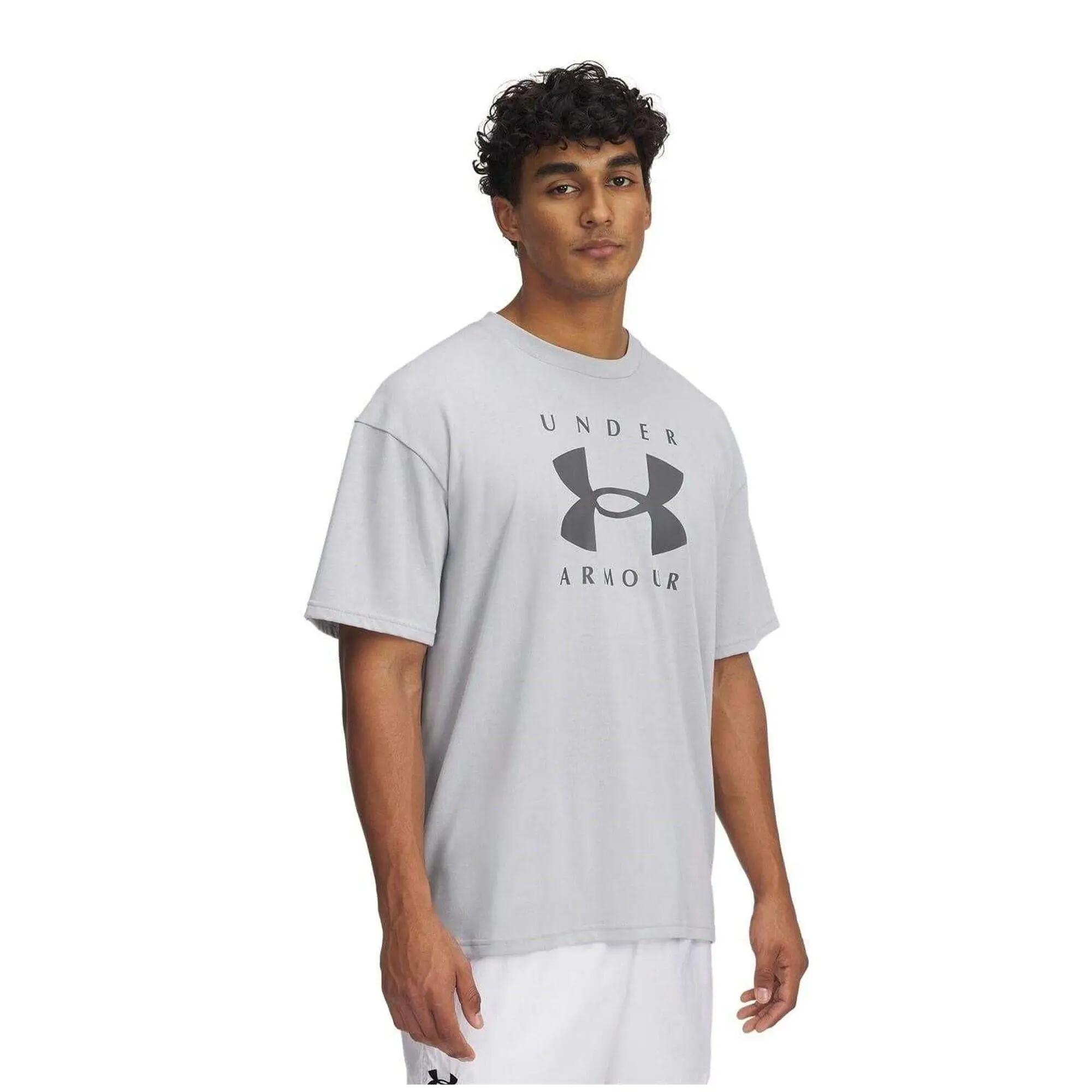 UNDER ARMOUR picture