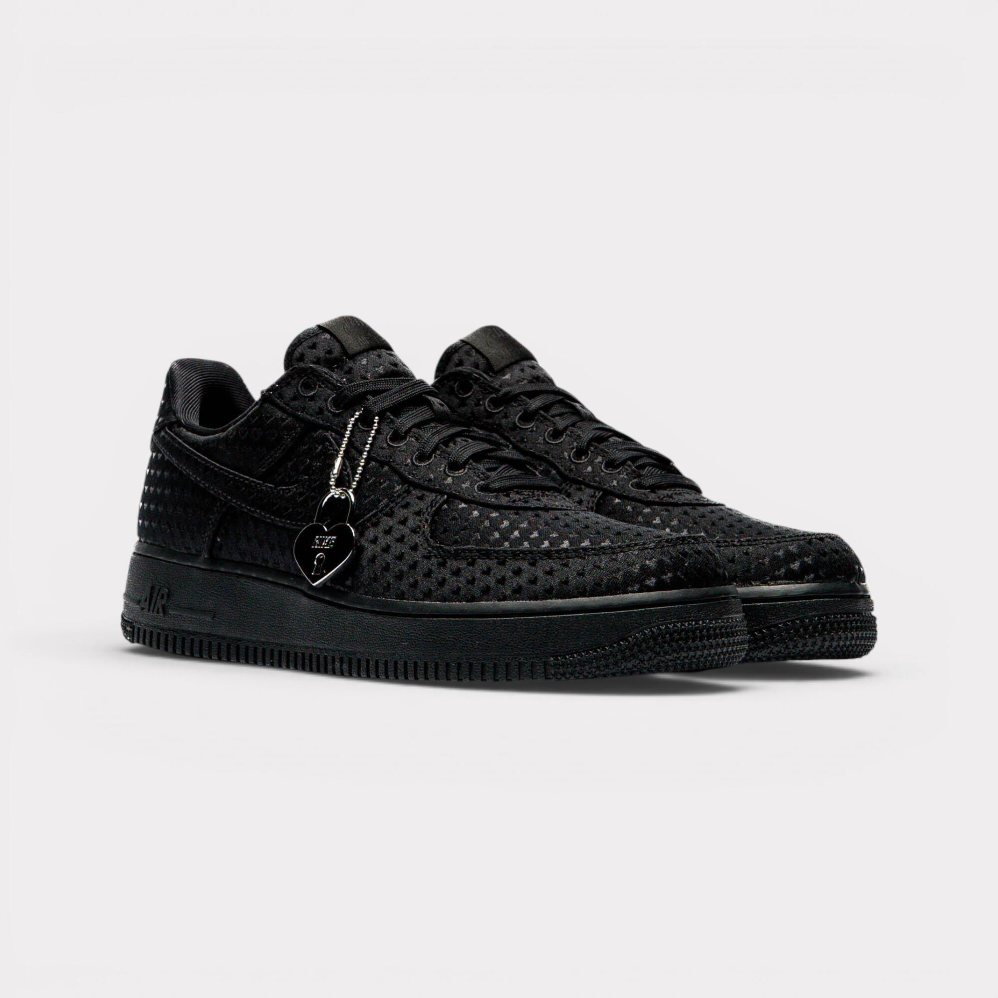 Nike Air Force 1 '07 Low SE Damen Valentine's Day 2/5