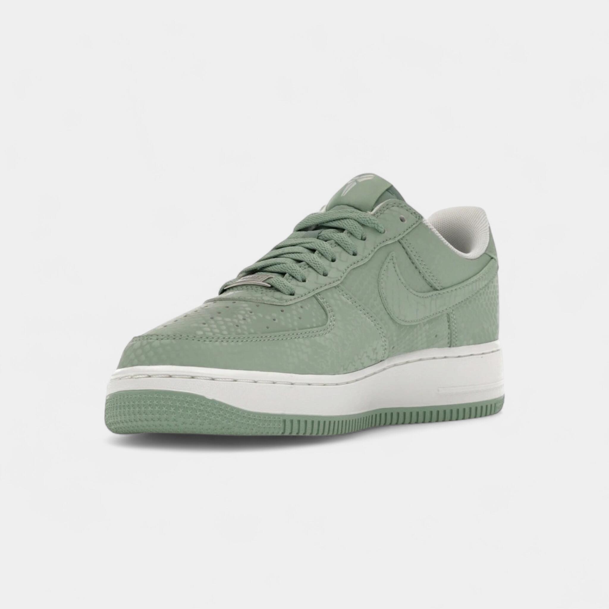Nike Kobe Air Force 1 Low Steam Summit White 3/4