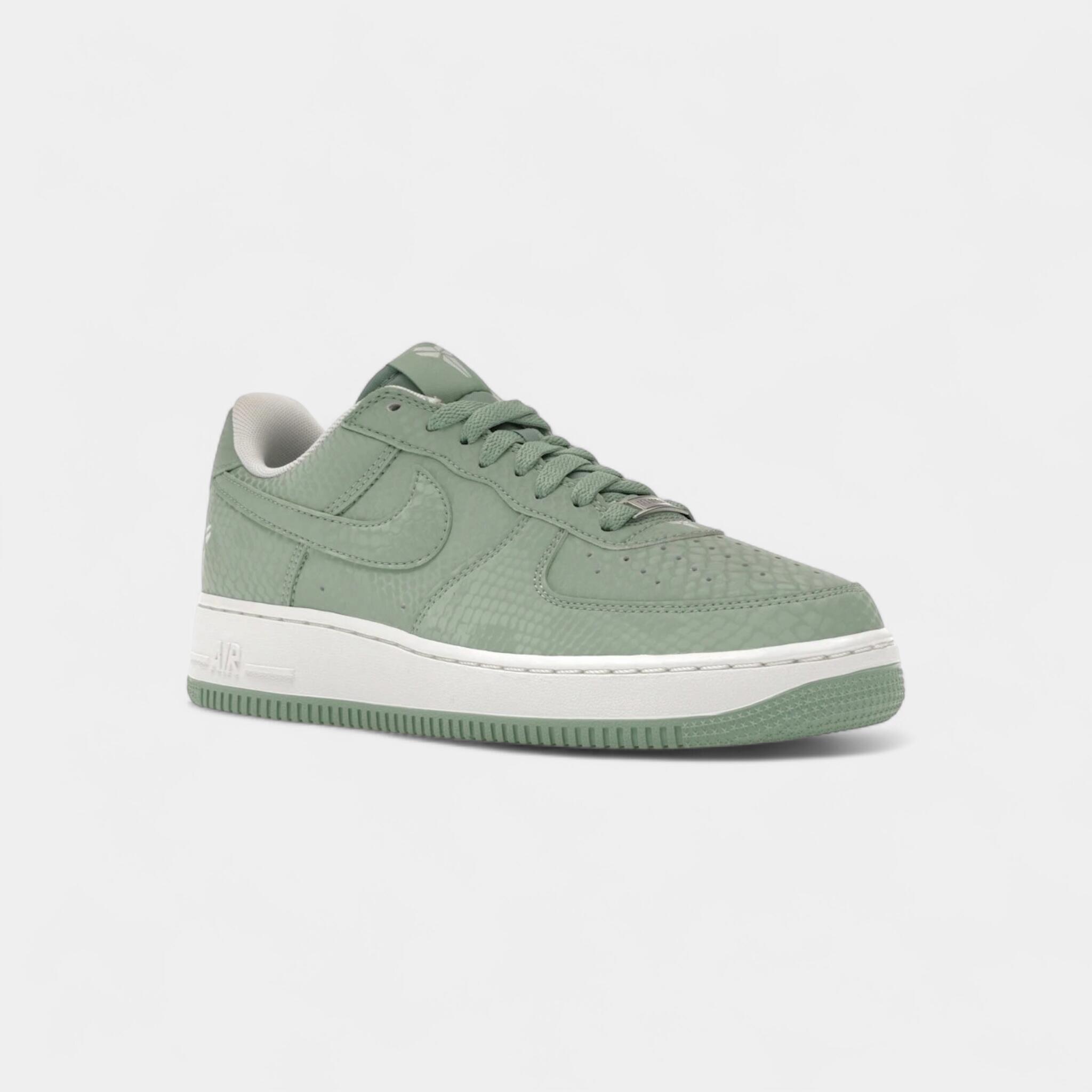 Nike Kobe Air Force 1 Low Steam Summit White 2/4