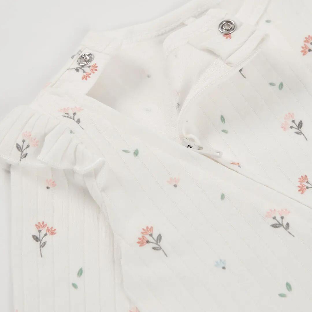 Pelele bebé crudo estampado flores con volantes 3/4