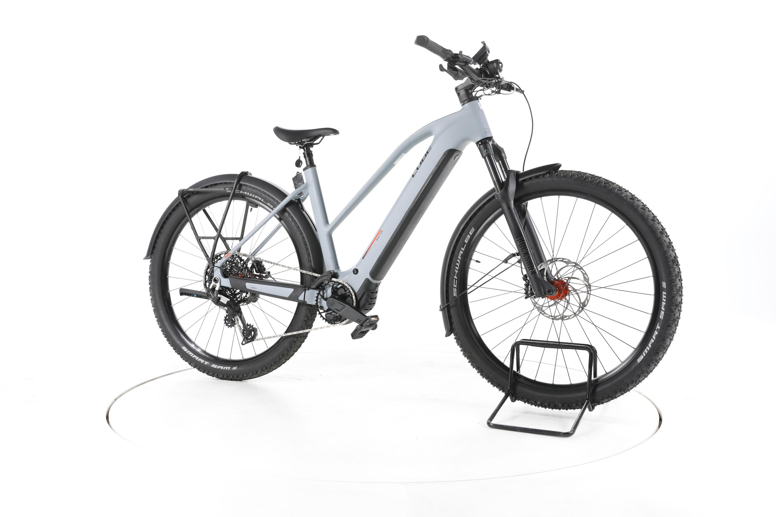 Segunda vida - Cube Reaction Hybrid Race Trekking E-Bike 2025 - Muy buen estado 2/7