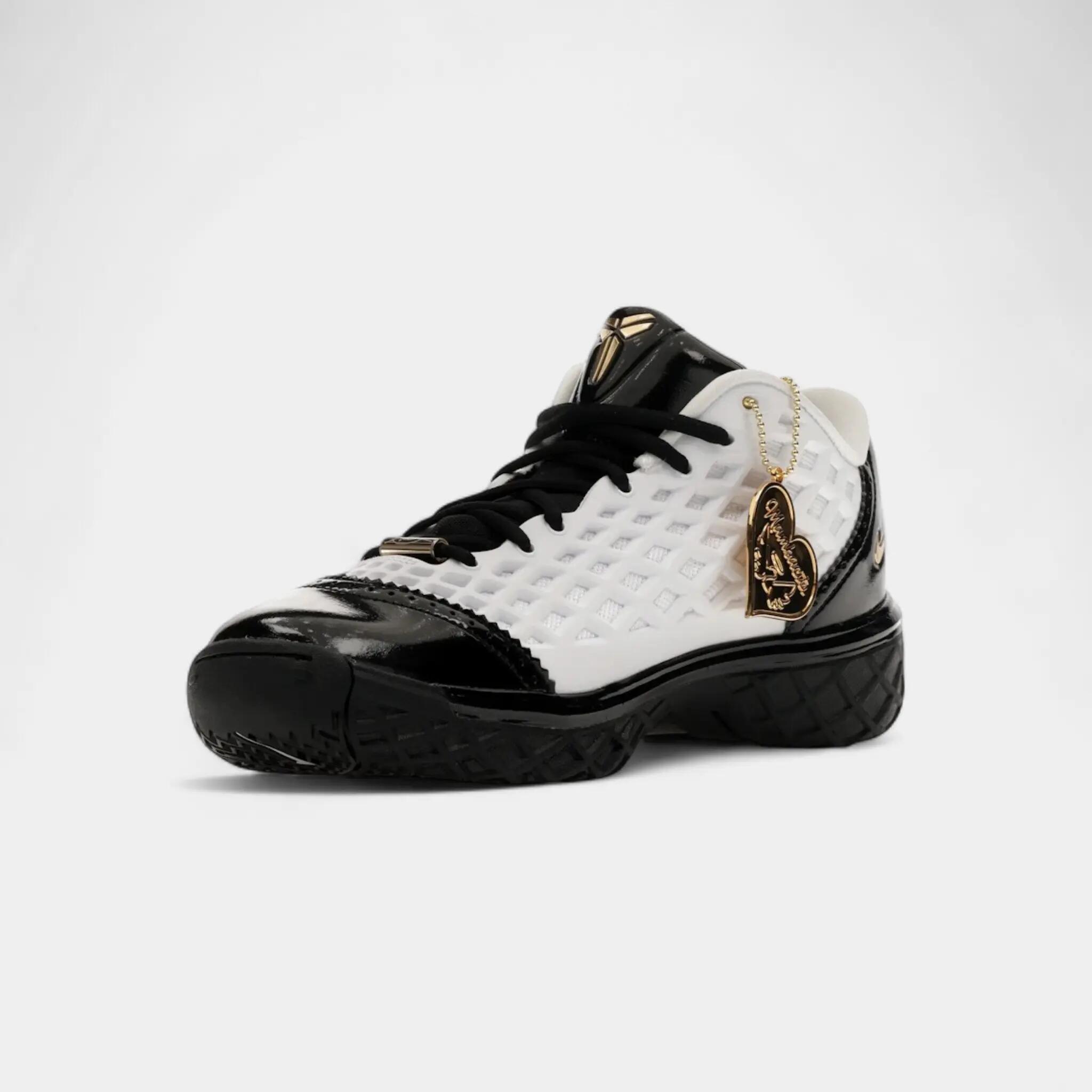 Nike Kobe 3 Low Protro Mambacita 3/4