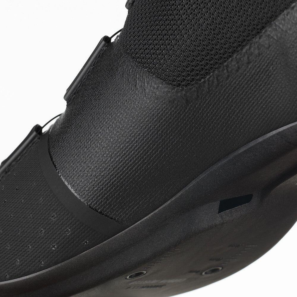 Sapato de estrada Fizik Tempo Decos Carbon Preto 6/7