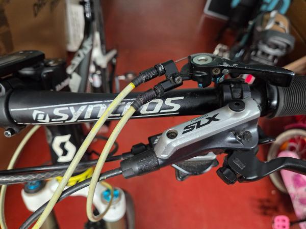 Tussen Particulieren - Scott Spark 720 (11kg Full suspension Carbon) 2/6