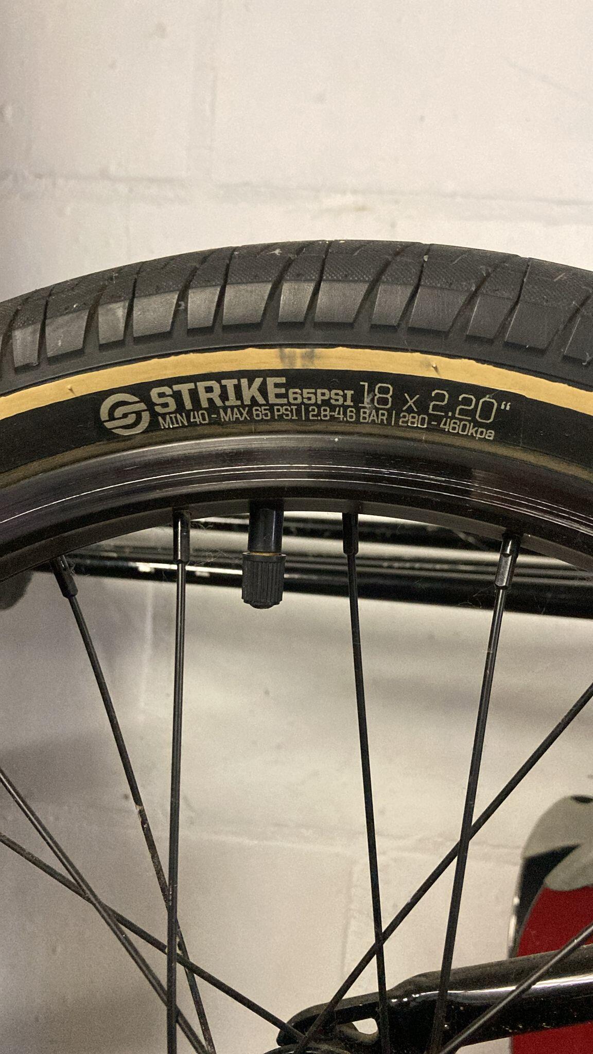 Entre Particuliers - À vendre : BMX Wethepeople Crysis 18 pouces en bon 5/5