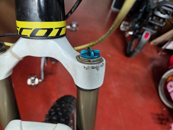 Tussen Particulieren - Scott Spark 720 (11kg Full suspension Carbon) 4/6