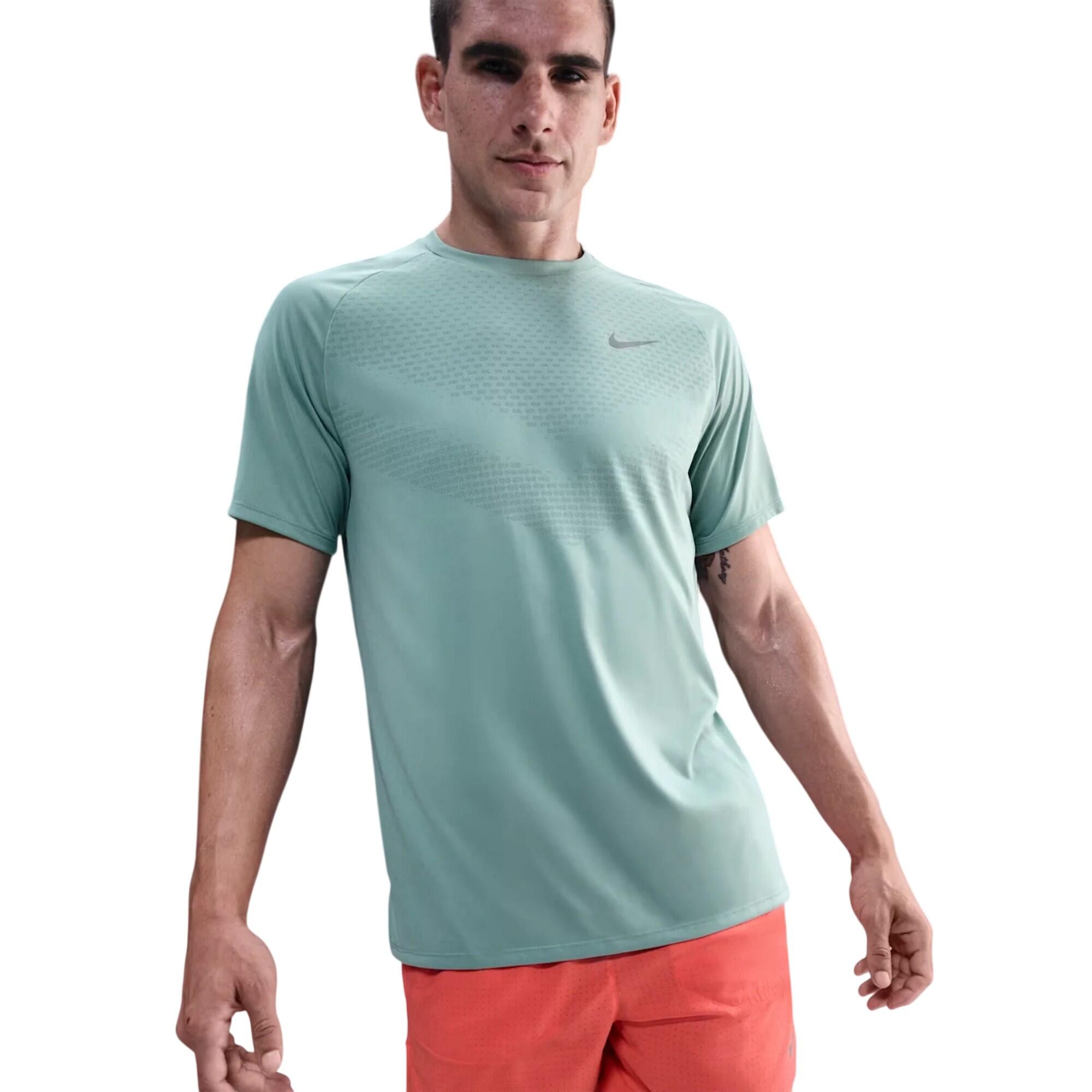 Nike Mens Stride T-Shirt