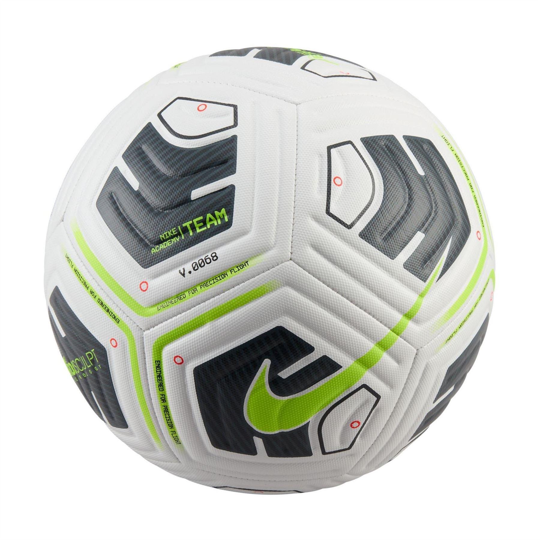Nike Academy Training Football