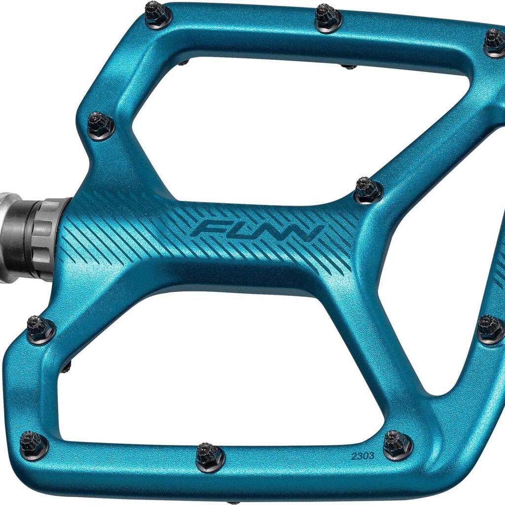 Pair of Funn Python Flat Pedals Turquoise