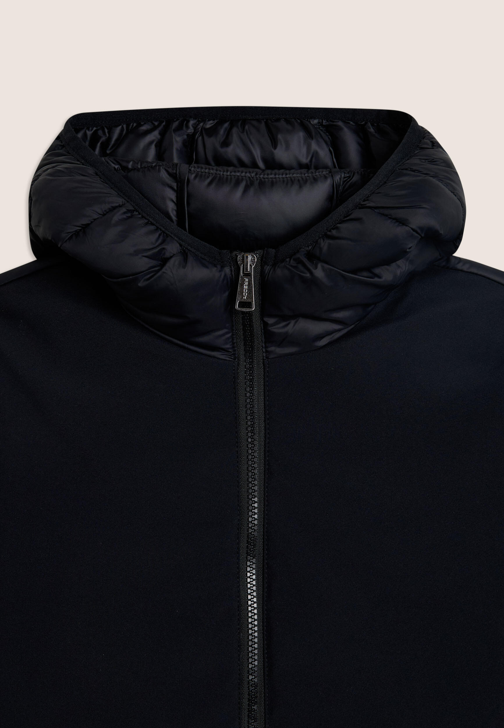 Veste matelassée pour femmes avec capuche et col montant 3/3