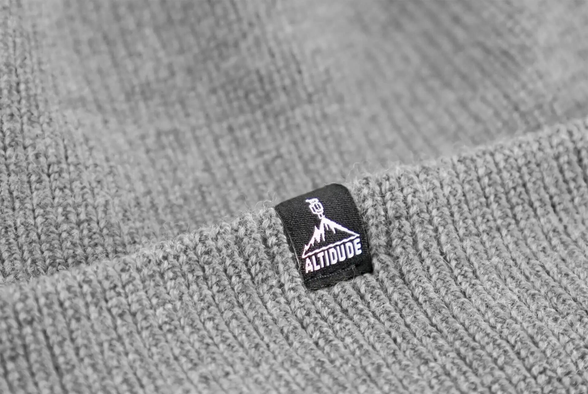 Maverick – Light Grey 4/5
