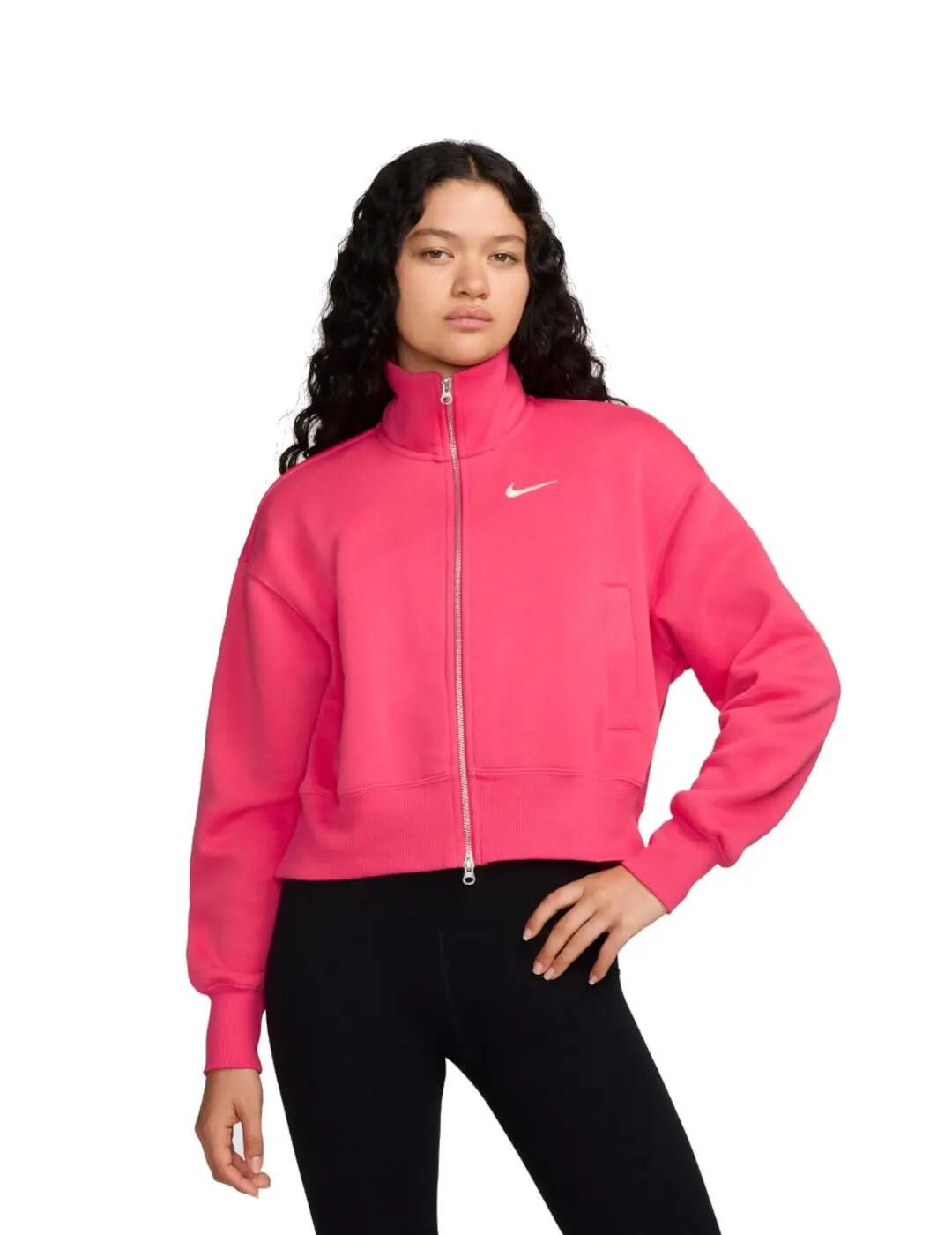 NIKE picture