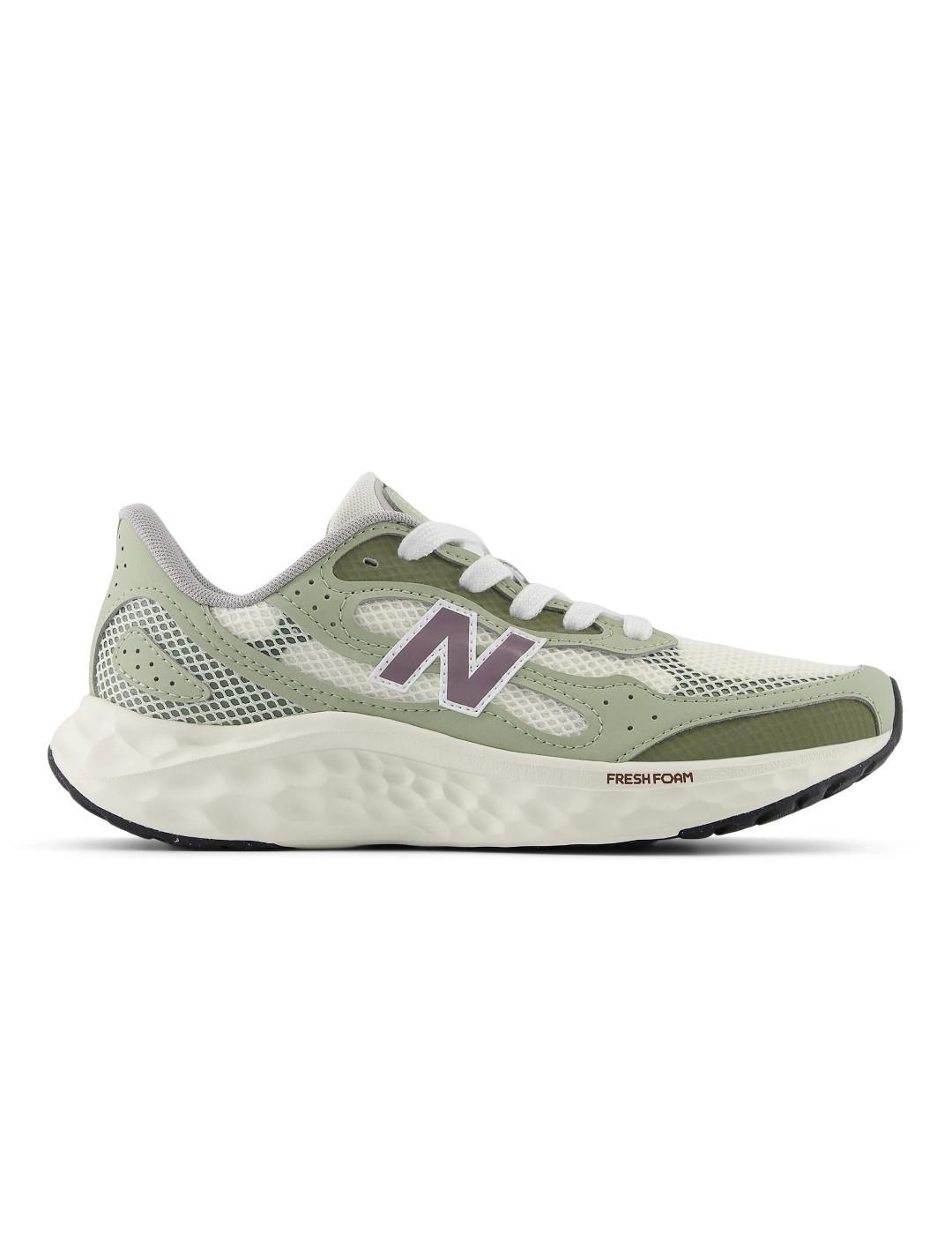 NEW BALANCE picture